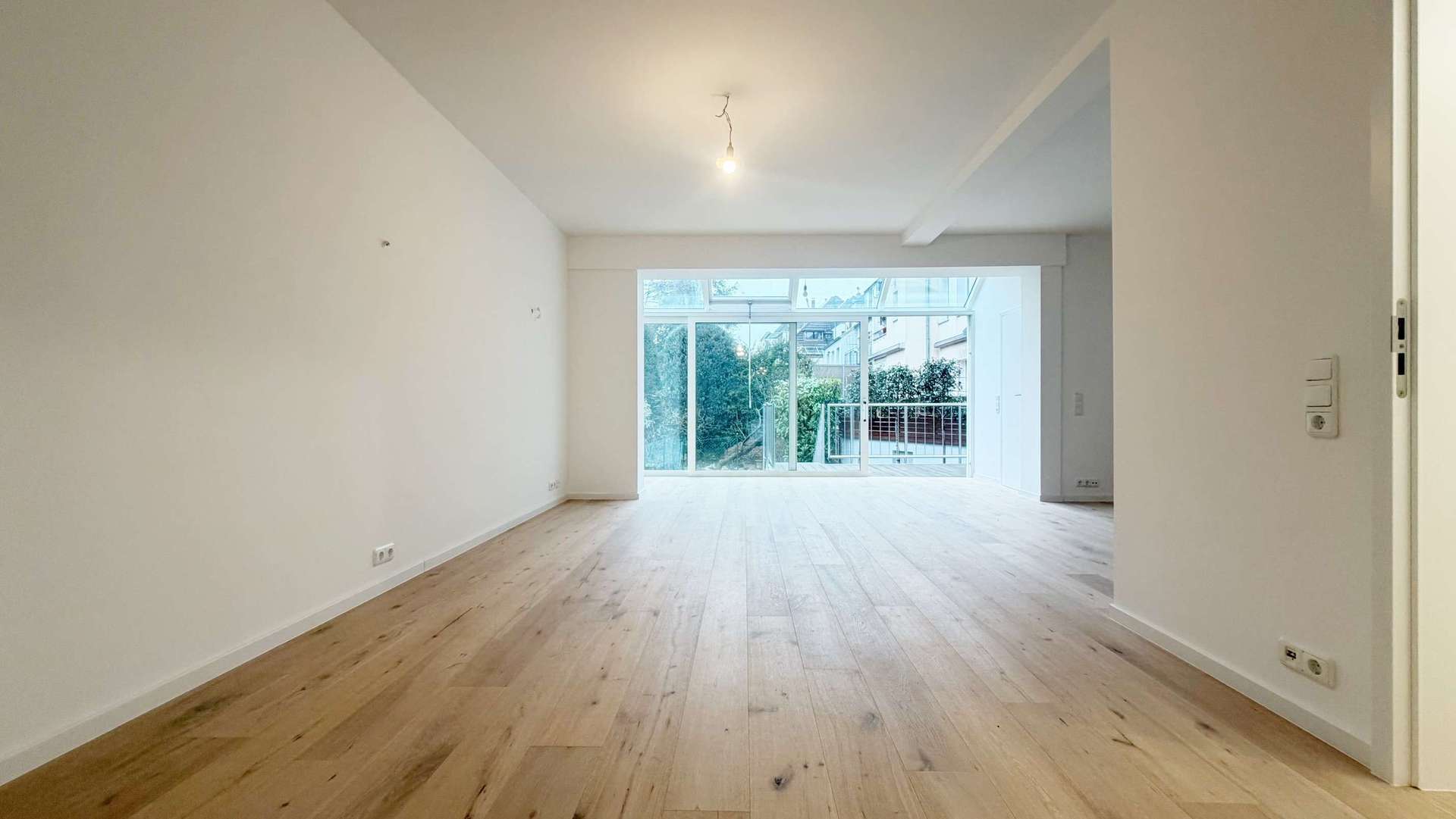 Thumbnail-Haus zum Kaufen in Köln 1.690.000,00 € 196 m²