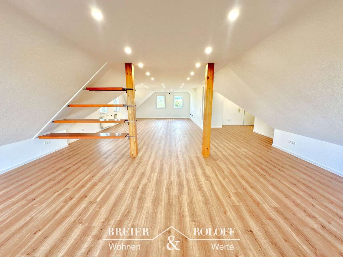 Thumbnail-Wohnung zum Mieten in Bückeburg Bergdorf 1.190,00 € 140 m²