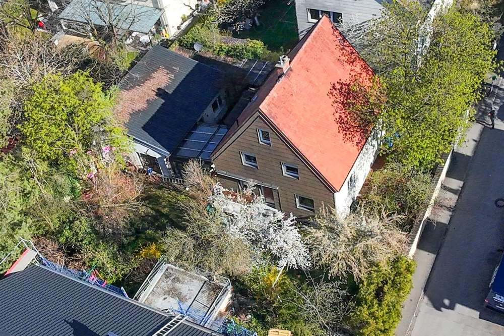 Thumbnail-Haus zum Kaufen in München 1.300.000,00 € 170 m²