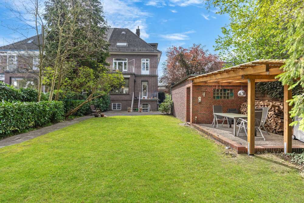 Thumbnail-Haus zum Kaufen in Bremen 849.000,00 € 227.46 m²