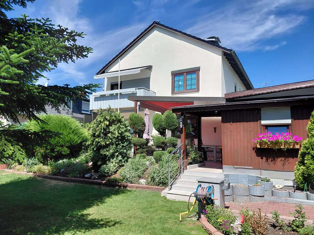 Thumbnail-Haus zum Kaufen in Hattersheim am Main 585.000,00 € 200 m²