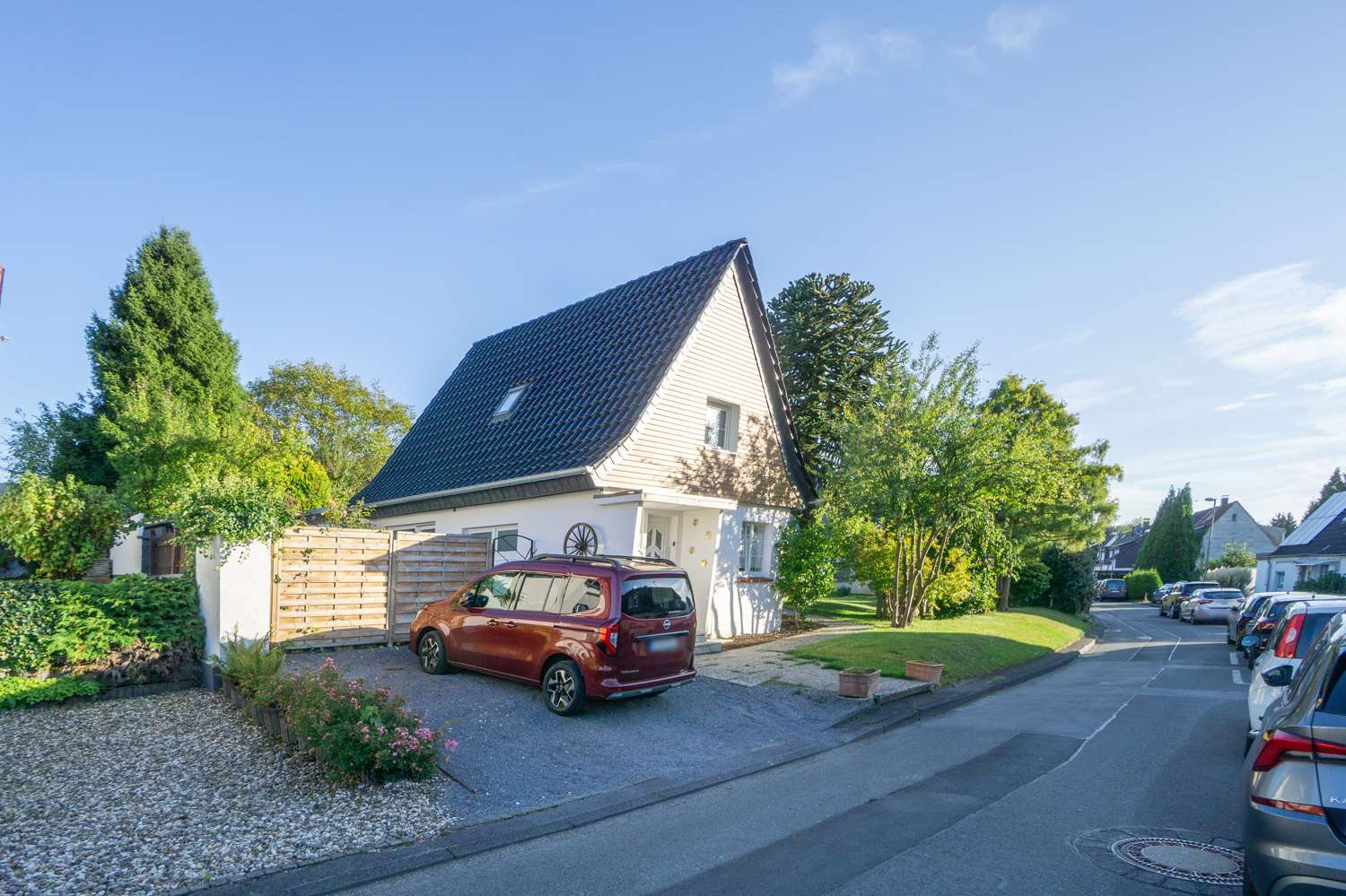 Thumbnail-Haus zum Kaufen in Remscheid 485.000,00 € 98.94 m²