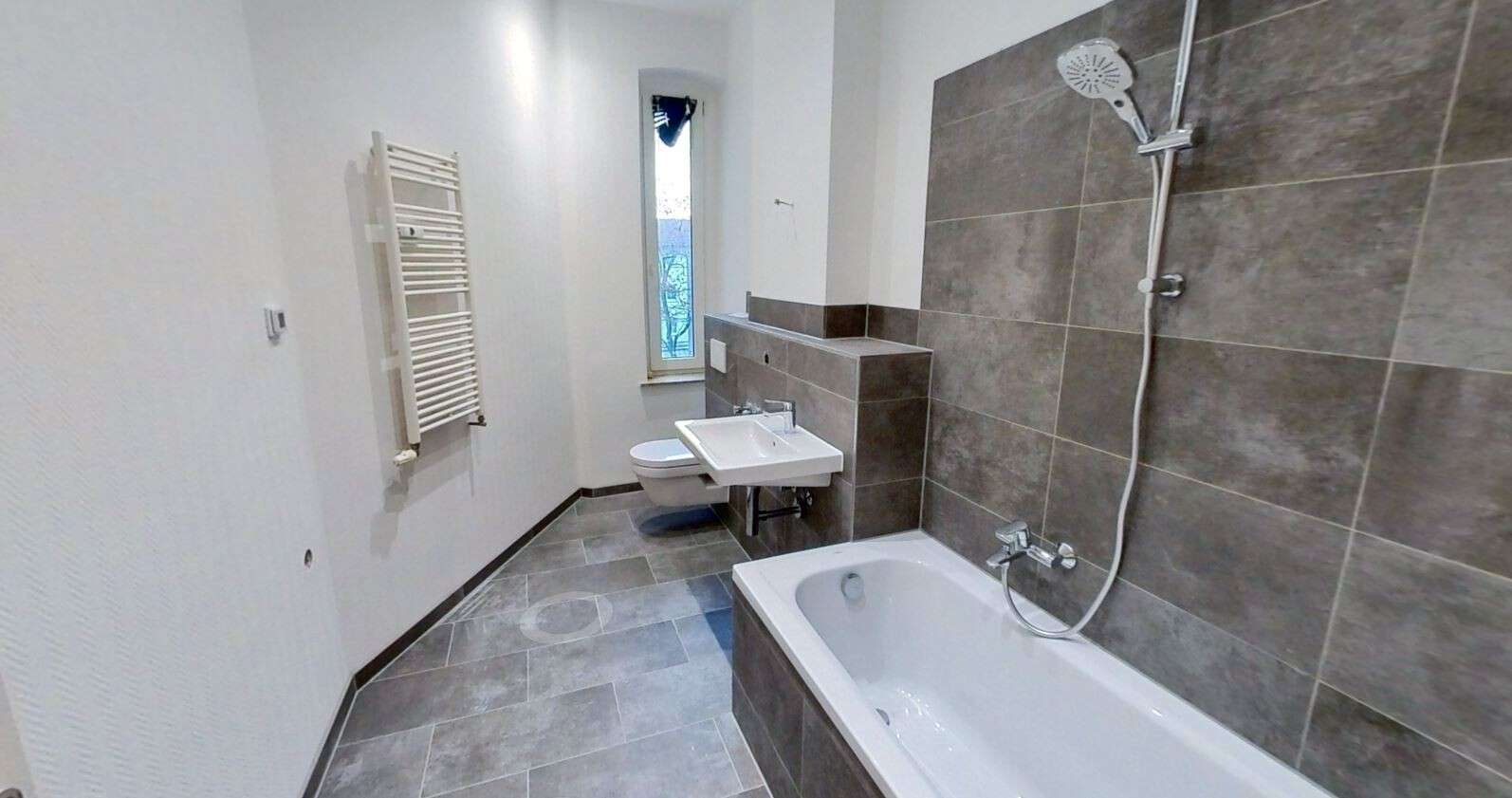 Thumbnail-Wohnung zum Kaufen in Bitterfeld 140.000,00 € 87 m²