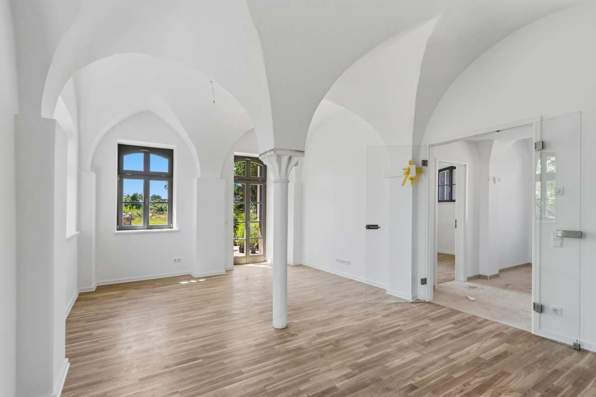 Thumbnail-Wohnung zum Mieten in Halle Lettin 1.540,00 € 138 m²