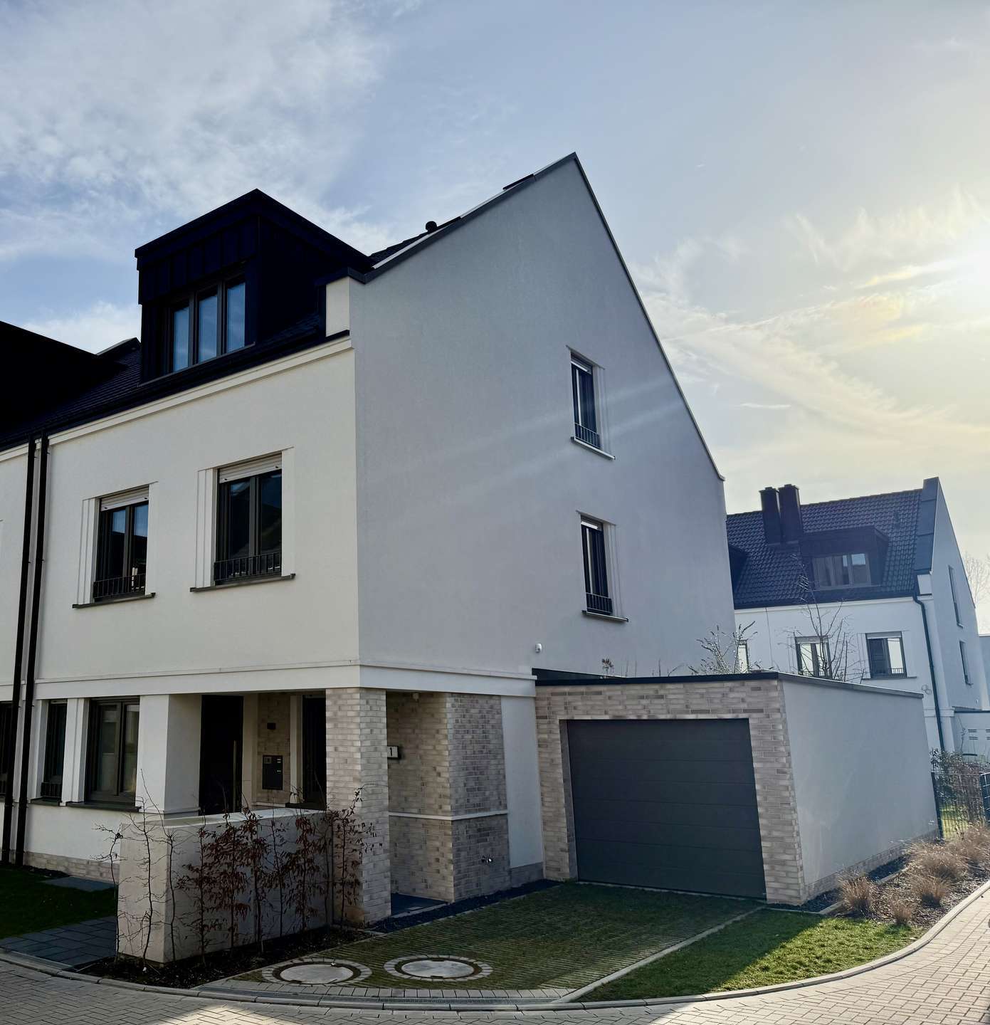 Thumbnail-Haus zum Kaufen in Düsseldorf 1.890.000,00 € 174 m²