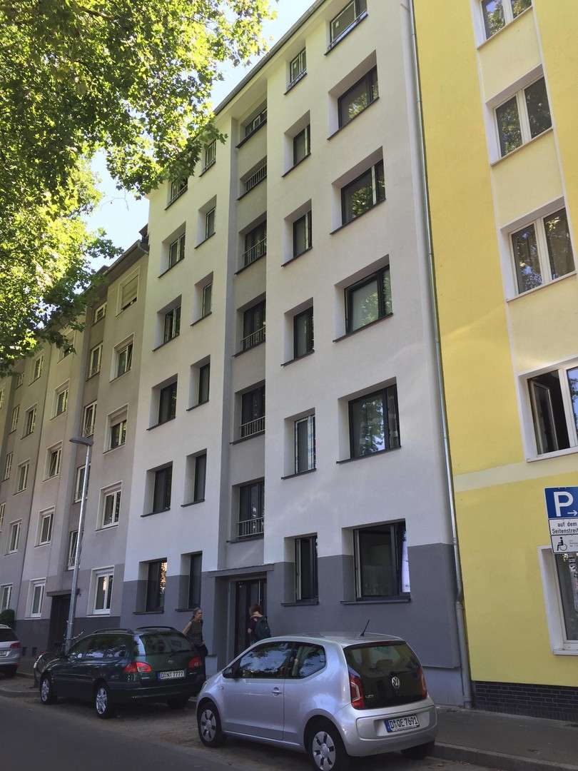Thumbnail-Haus zum Kaufen in Düsseldorf 3.850.000,00 € 879 m²
