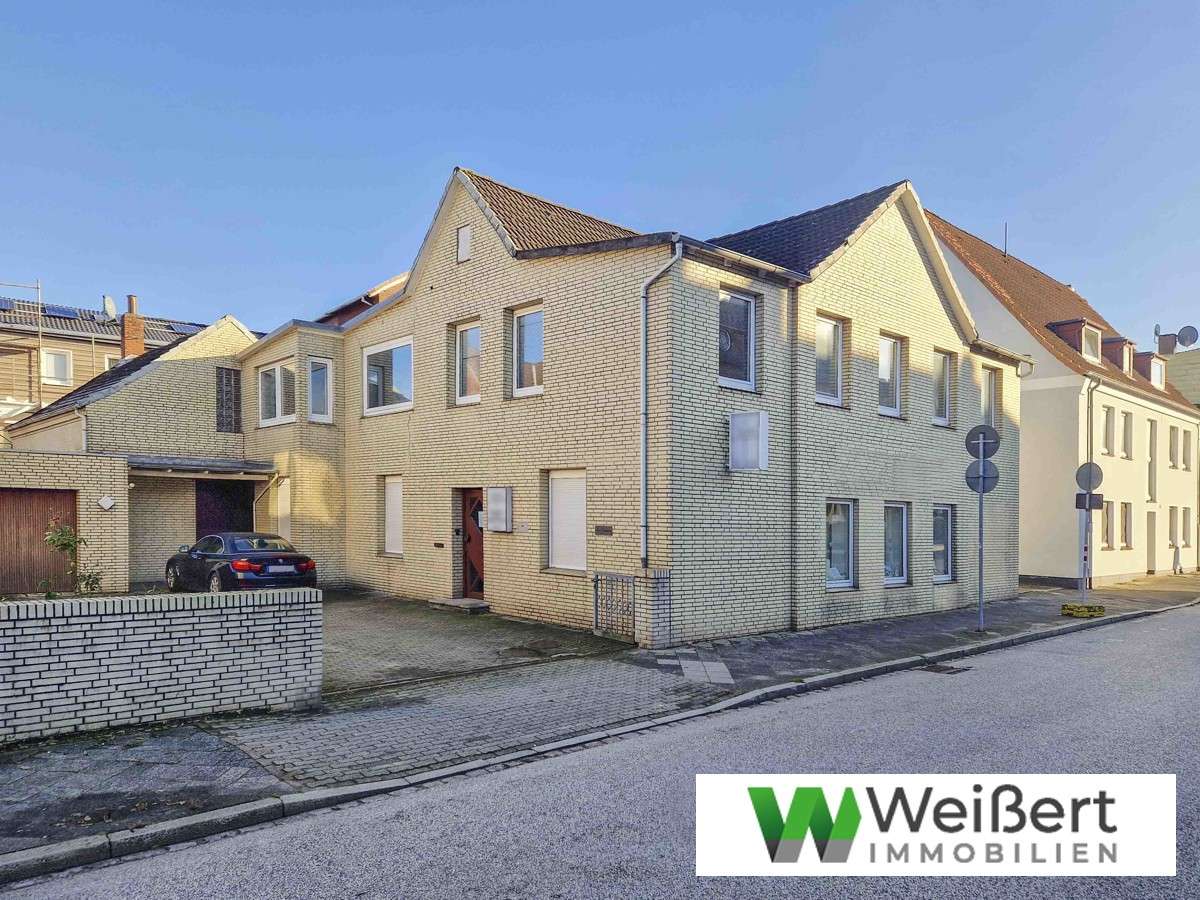 Thumbnail-Haus zum Kaufen in Itzehoe 285.000,00 € 453 m²