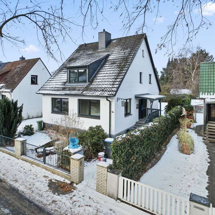 Thumbnail-Haus zum Mieten in Hamburg 2.000,00 € 135.95 m²