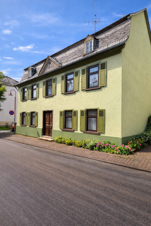 Thumbnail-Haus zum Kaufen in Dausenau 175.000,00 € 179 m²