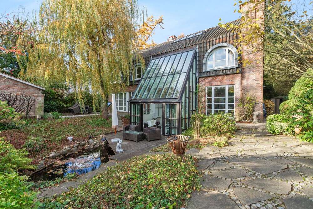 Thumbnail-Haus zum Kaufen in Düsseldorf - Kalkum 2.100.000,00 € 255 m²