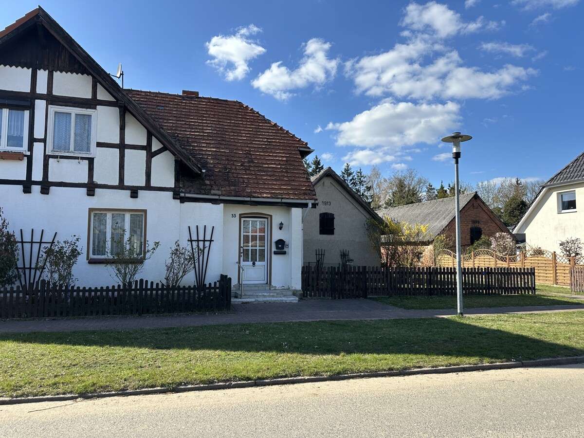 Thumbnail-Haus zum Kaufen in Hohenzieritz 60.000,00 € 71 m²
