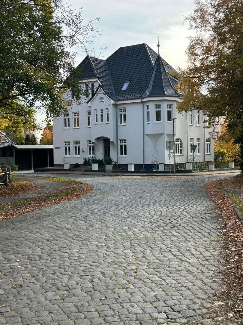 Thumbnail-Wohnung zum Mieten in Diepholz 1.310,00 € 141 m²