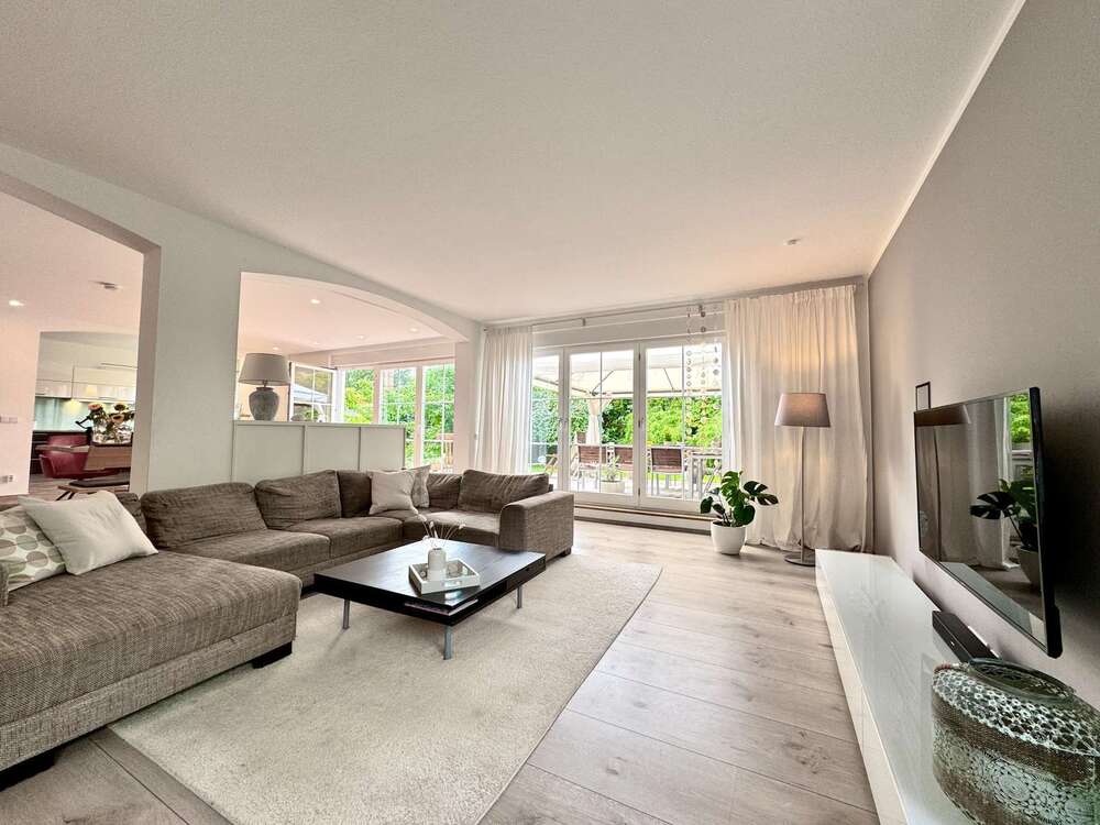 Thumbnail-Haus zum Kaufen in Zossen 880.000,00 € 277.11 m²