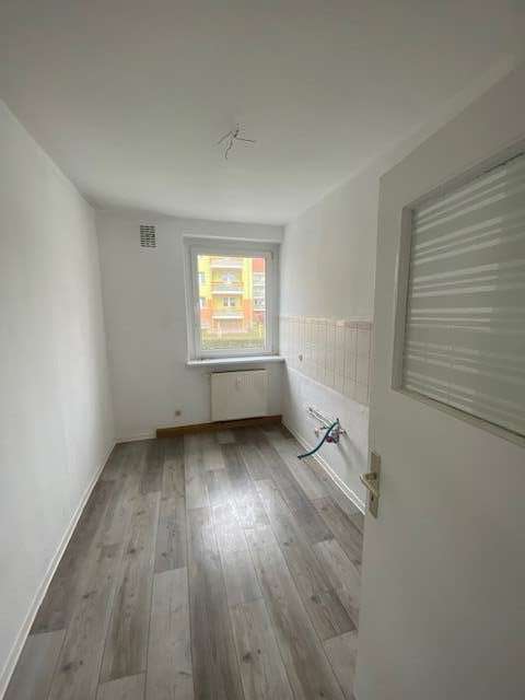 Thumbnail-Wohnung zum Mieten in Roßwein 350,00 € 58 m²