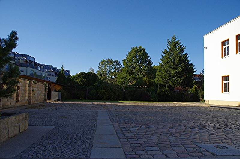 Thumbnail-Haus zum Kaufen in Dresden 690.000,00 € 250 m²