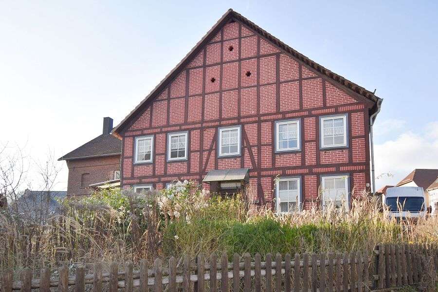 Thumbnail-Haus zum Kaufen in Höxter 100.000,00 € 148 m²