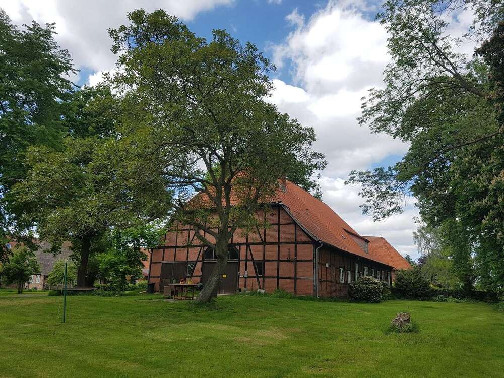 Thumbnail-Haus zum Kaufen in Bleckede 85.000,00 € 210 m²