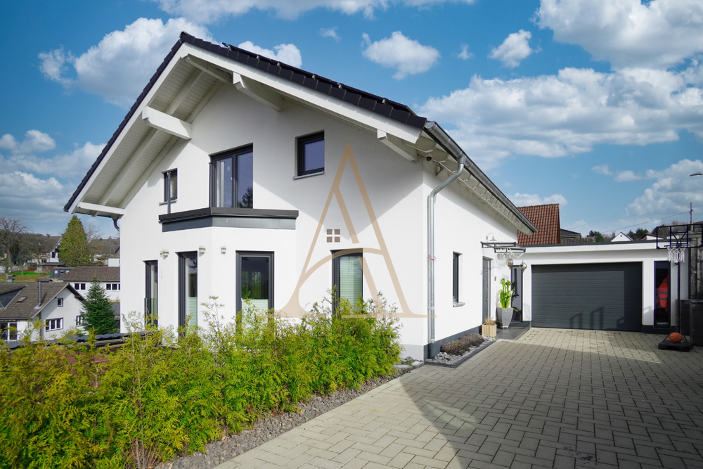 Thumbnail-Haus zum Kaufen in Windeck 795.000,00 € 330 m²