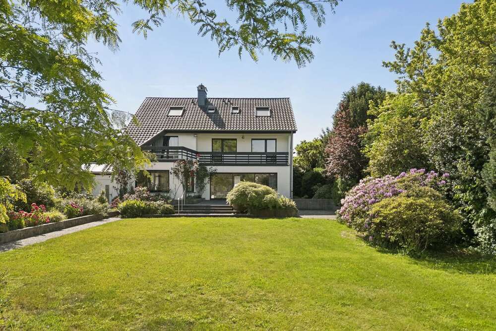 Thumbnail-Haus zum Kaufen in Ratingen-Mitte 995.000,00 € 217 m²