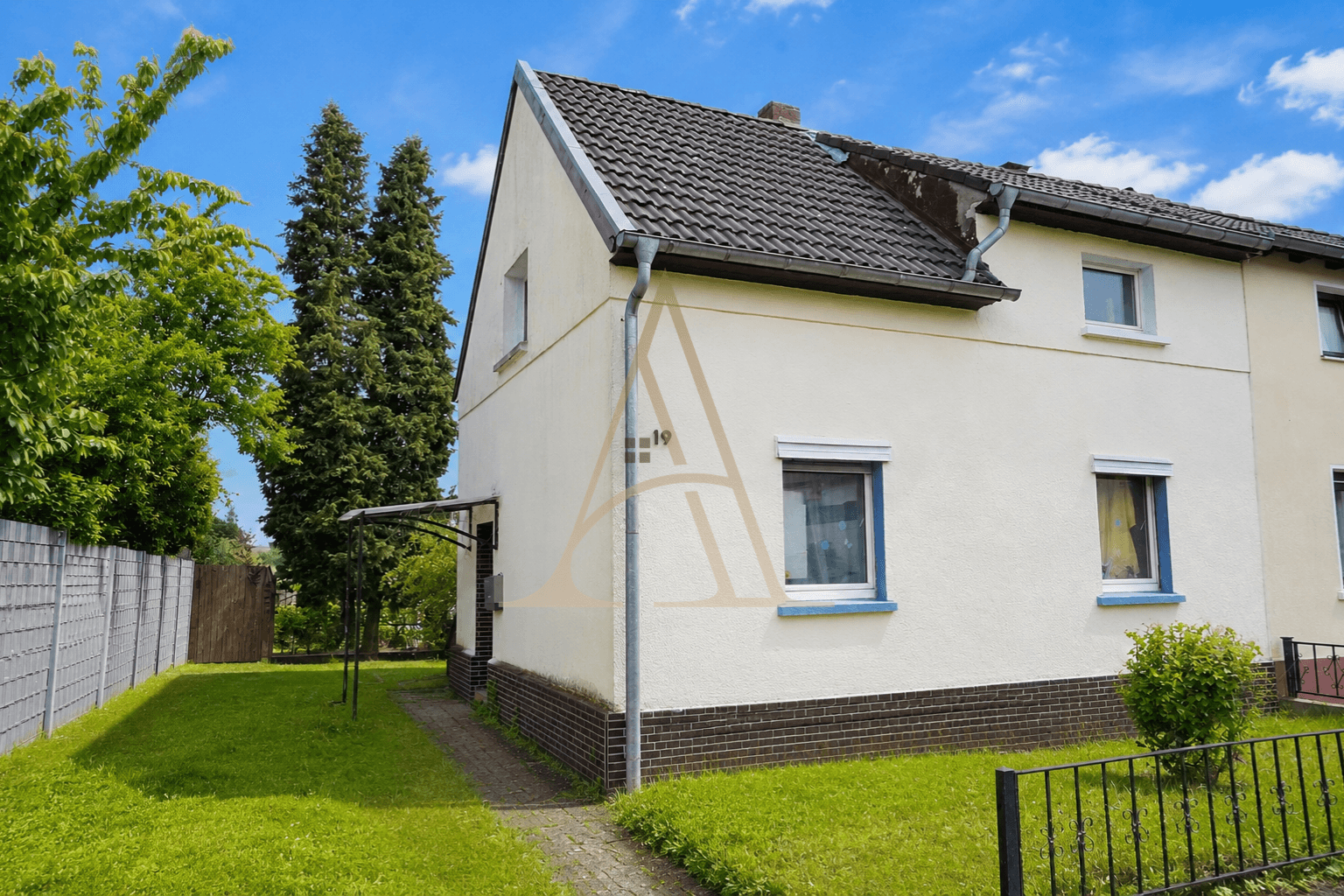 Thumbnail-Haus zum Kaufen in Siegburg 250.000,00 € 105.82 m²