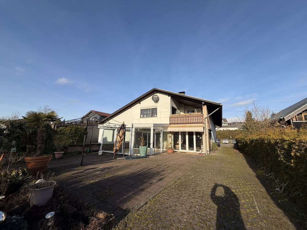 Thumbnail-Haus zum Kaufen in Lebach 380.000,00 € 350 m²