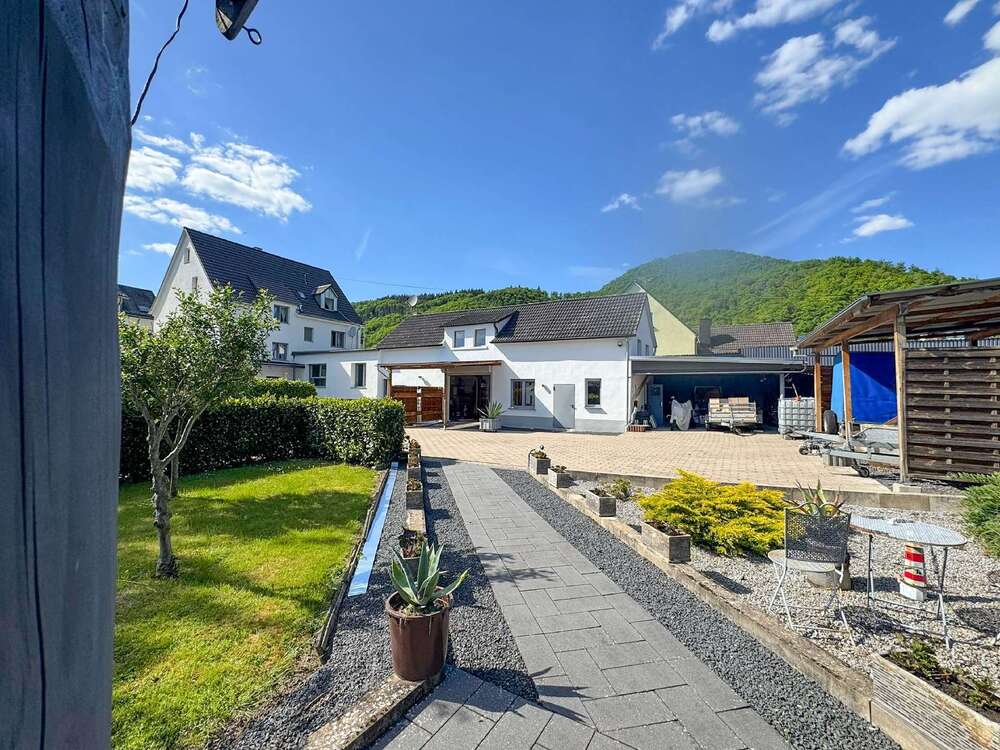 Thumbnail-Haus zum Kaufen in Roßbach 479.000,00 € 260 m²