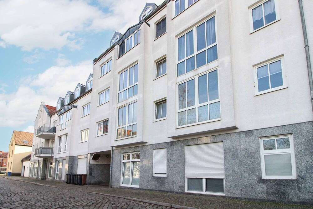 Thumbnail-Wohnung zum Kaufen in Magdeburg 130.000,00 € 53.27 m²