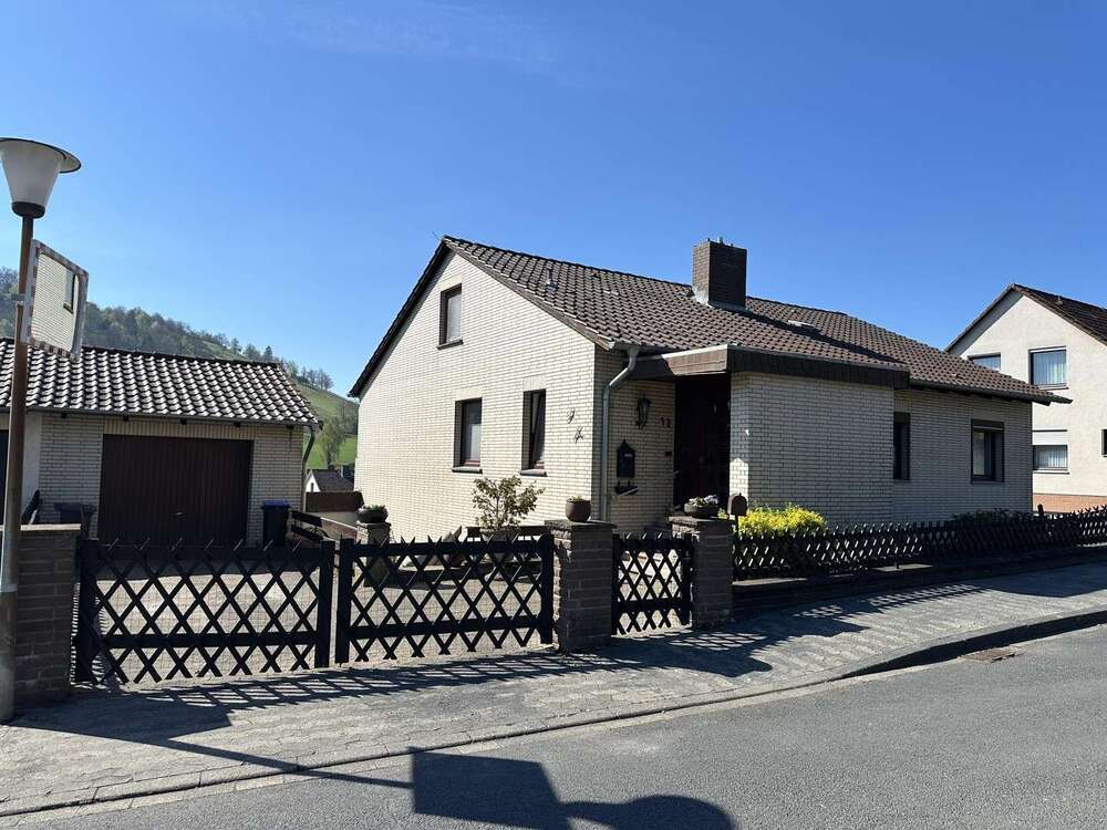 Thumbnail-Haus zum Kaufen in Moringen-Fredelsloh 289.000,00 € 230 m²