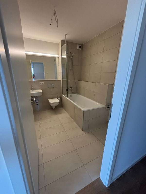 Thumbnail-Wohnung zum Mieten in Schönefeld 1.360,00 € 90.66 m²