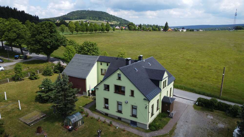 Thumbnail-Haus zum Kaufen in Bärenstein 139.000,00 € 260 m²