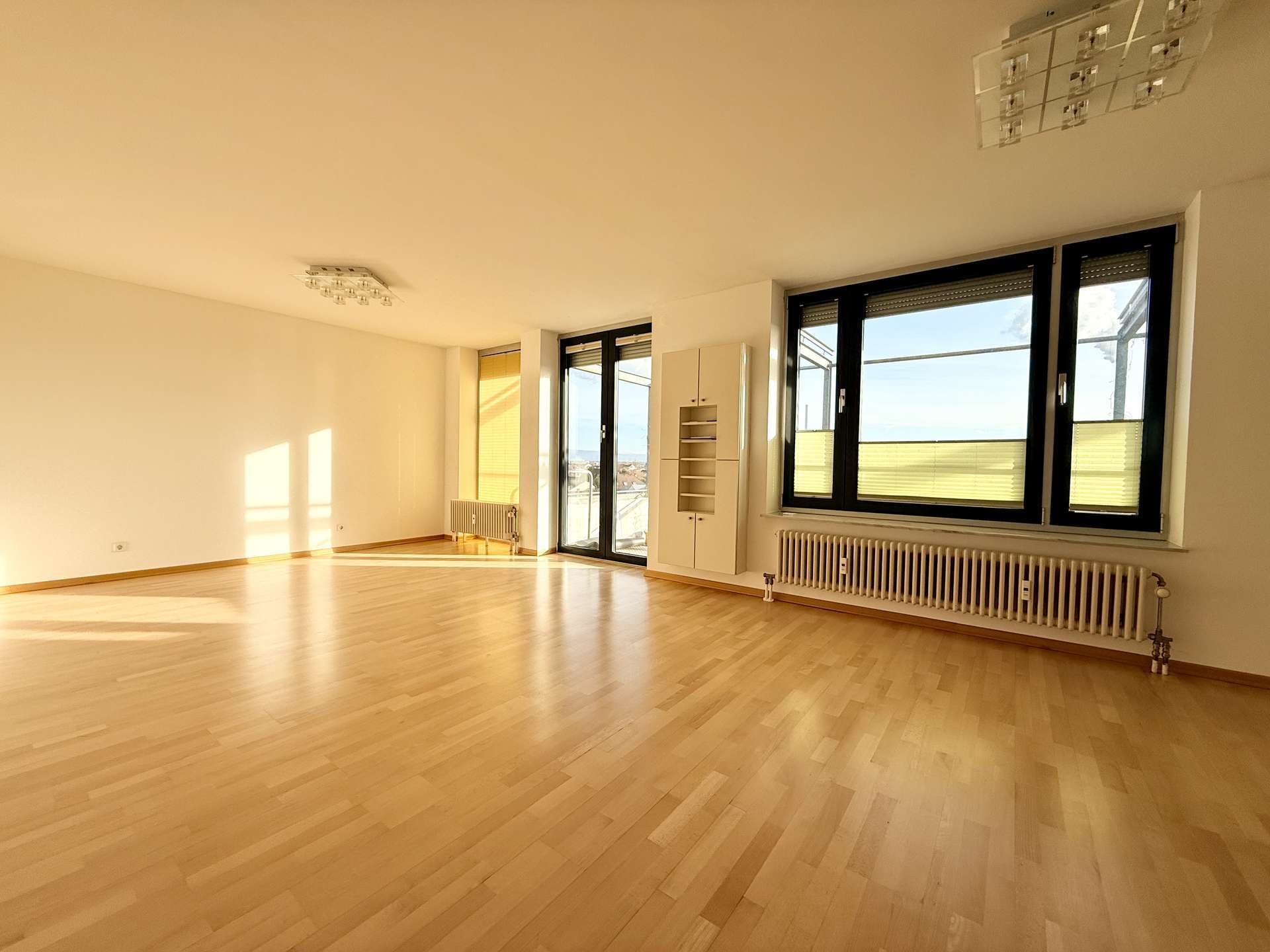 Thumbnail-Wohnung zum Mieten in Mannheim 2.250,00 € 187.97 m²