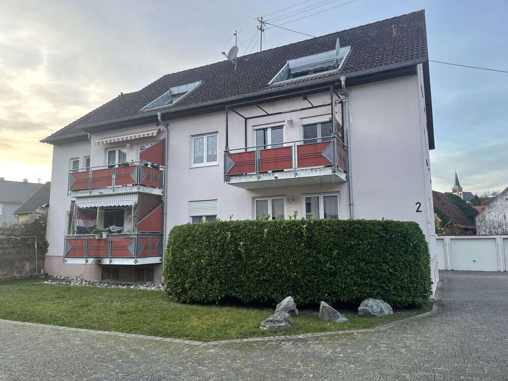 Thumbnail-Wohnung zum Kaufen in Bahlingen am Kaiserstuhl 238.500,00 € 61.82 m²