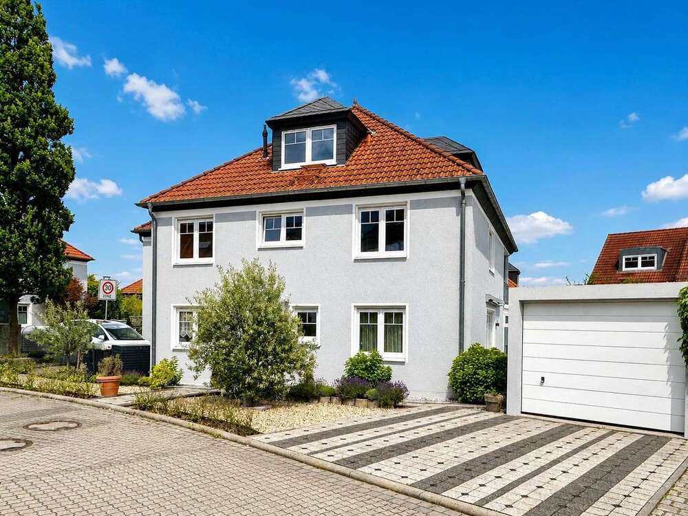 Thumbnail-Haus zum Kaufen in Bad Vilbel 1.098.000,00 € 207 m²