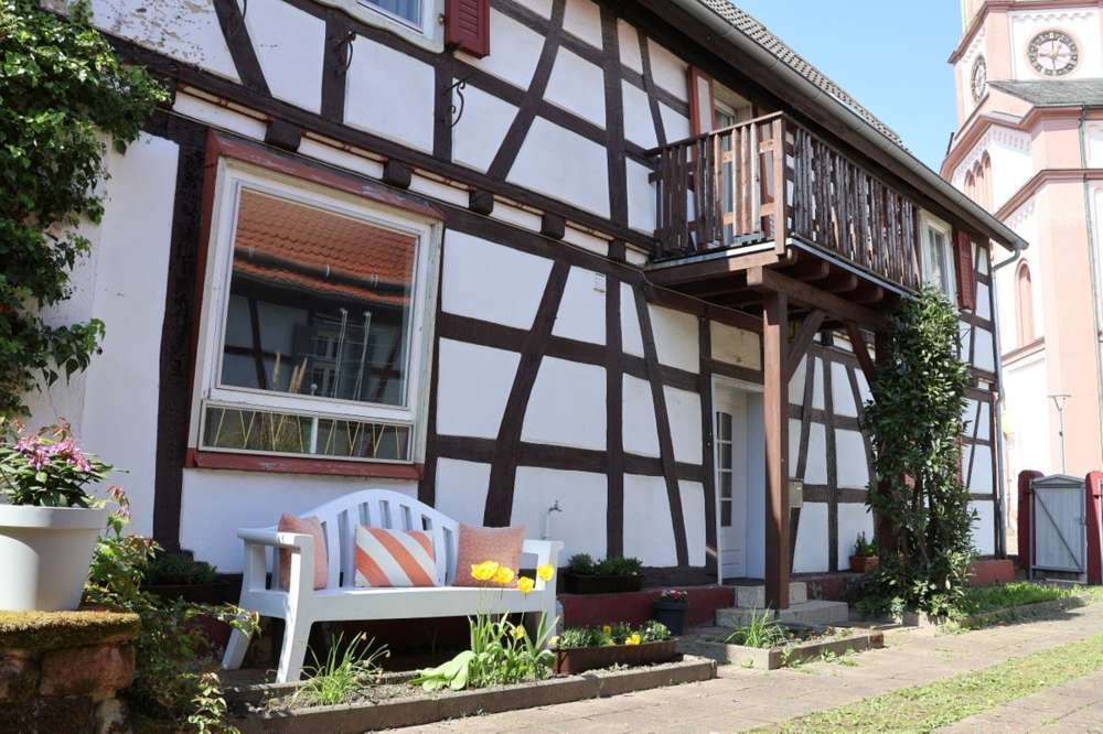 Thumbnail-Haus zum Kaufen in Neupotz 379.000,00 € 280 m²