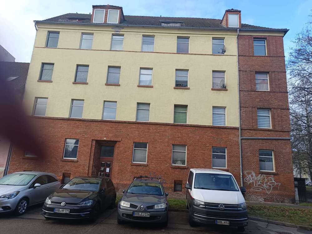 Thumbnail-Wohnung zum Mieten in Brandenburg an der Havel 420,00 € 57.9 m²