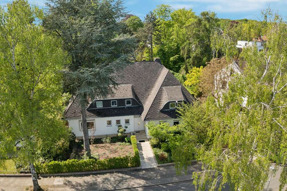 Thumbnail-Haus zum Kaufen in Hannover-Waldhausen 2.350.000,00 € 338 m²