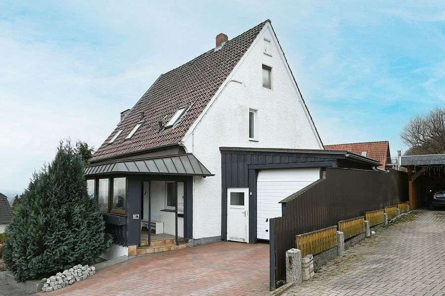 Thumbnail-Haus zum Kaufen in Hüllhorst 299.000,00 € 190 m²