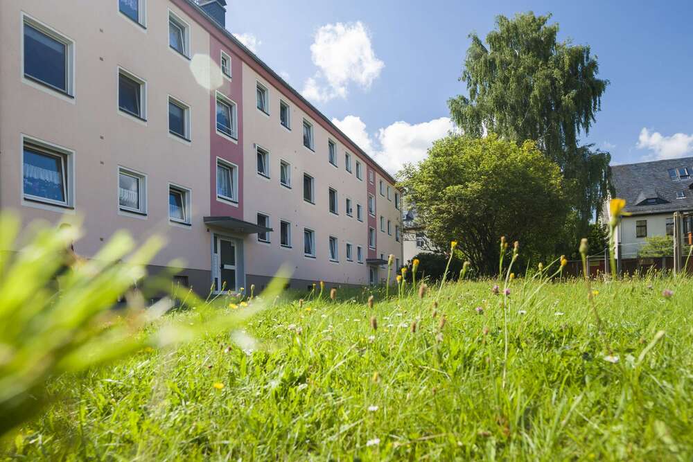 Thumbnail-Wohnung zum Mieten in HirschbergSaale in Thüringen 362,80 € 50.4 m²