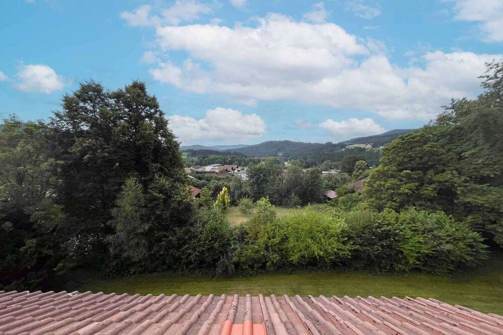 Thumbnail-Wohnung zum Kaufen in Drachselsried 249.000,00 € 126.04 m²