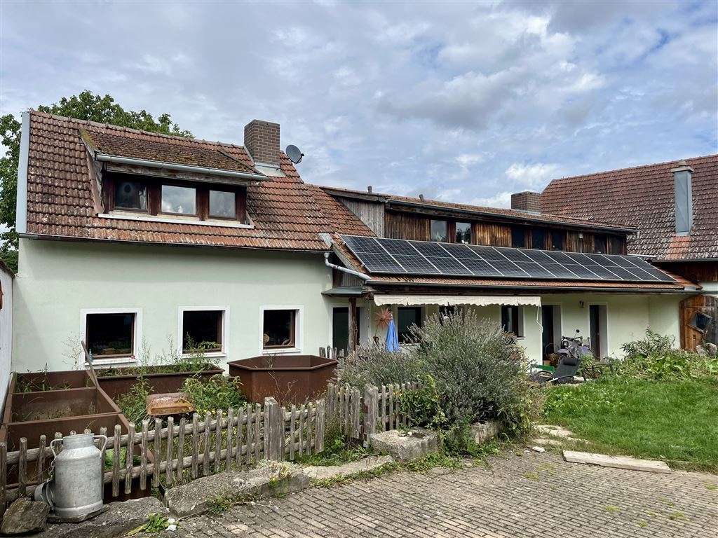 Thumbnail-Haus zum Kaufen in Pfeffenhausen 700.000,00 € 400 m²