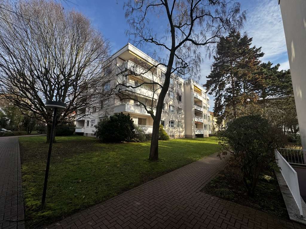 Thumbnail-Wohnung zum Kaufen in Steinbach (Taunus) 315.000,00 € 89.13 m²
