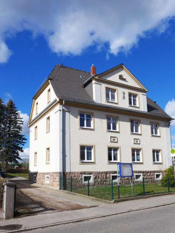 Thumbnail-Wohnung zum Mieten in Limbach-Oberfrohna 270,00 € 47.64 m²
