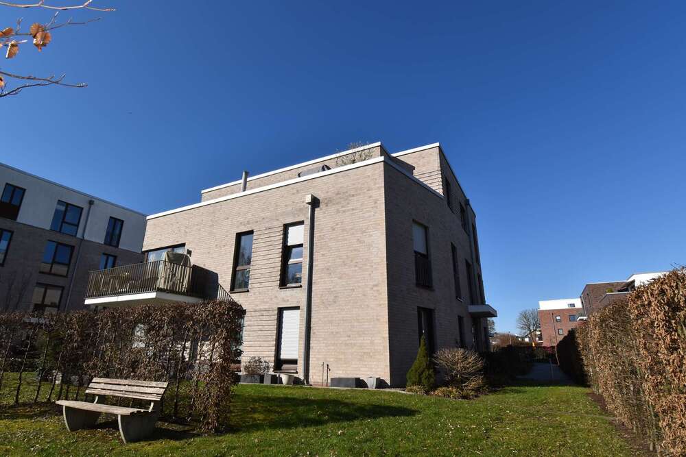 Thumbnail-Wohnung zum Mieten in Wedel 2.240,00 € 130.7 m²