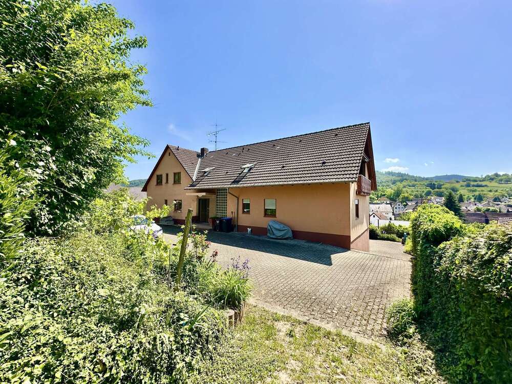 Thumbnail-Haus zum Kaufen in Herbolzheim 658.000,00 € 319 m²