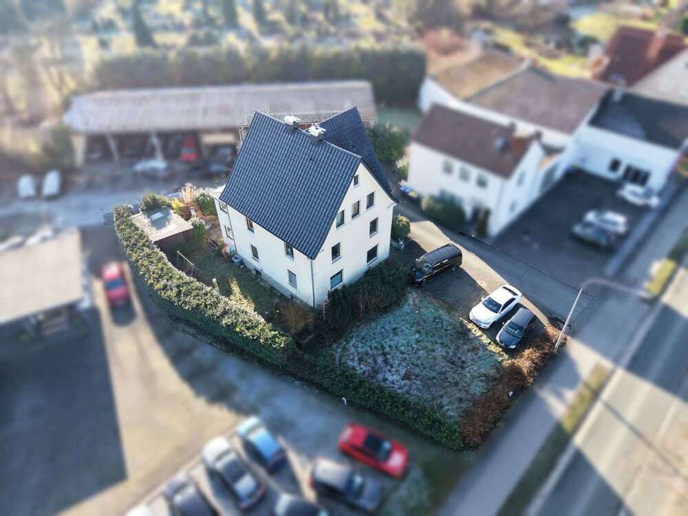 Thumbnail-Haus zum Kaufen in Oerlinghausen 359.000,00 € 228.52 m²