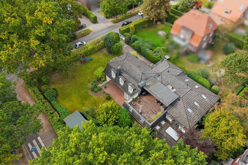 Thumbnail-Haus zum Kaufen in Hamburg Wohldorf-Ohlstedt 2.150.000,00 € 415 m²