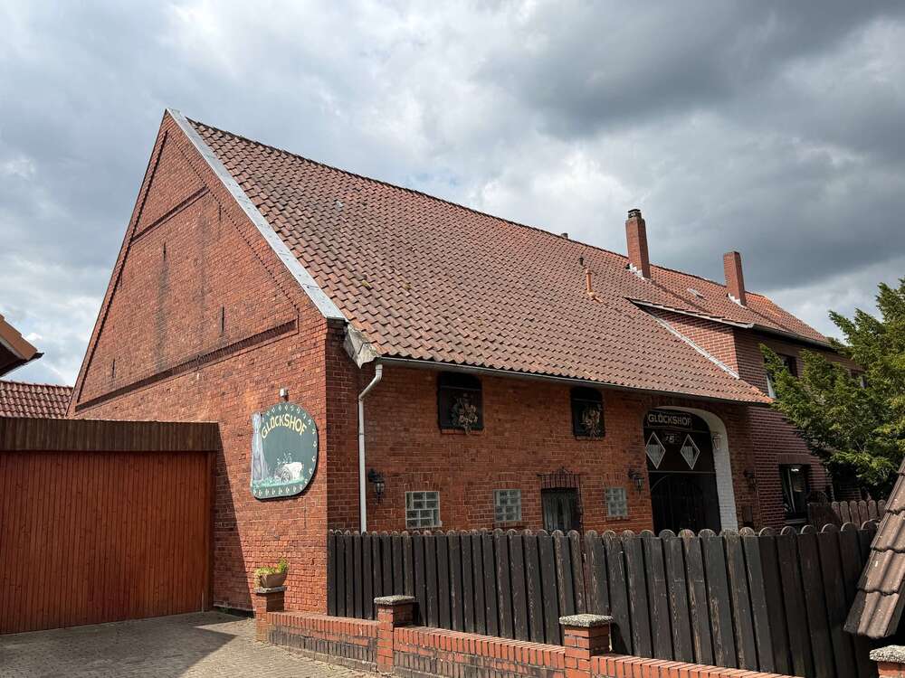 Thumbnail-Haus zum Kaufen in Rehburg-Loccum 195.000,00 € 297 m²