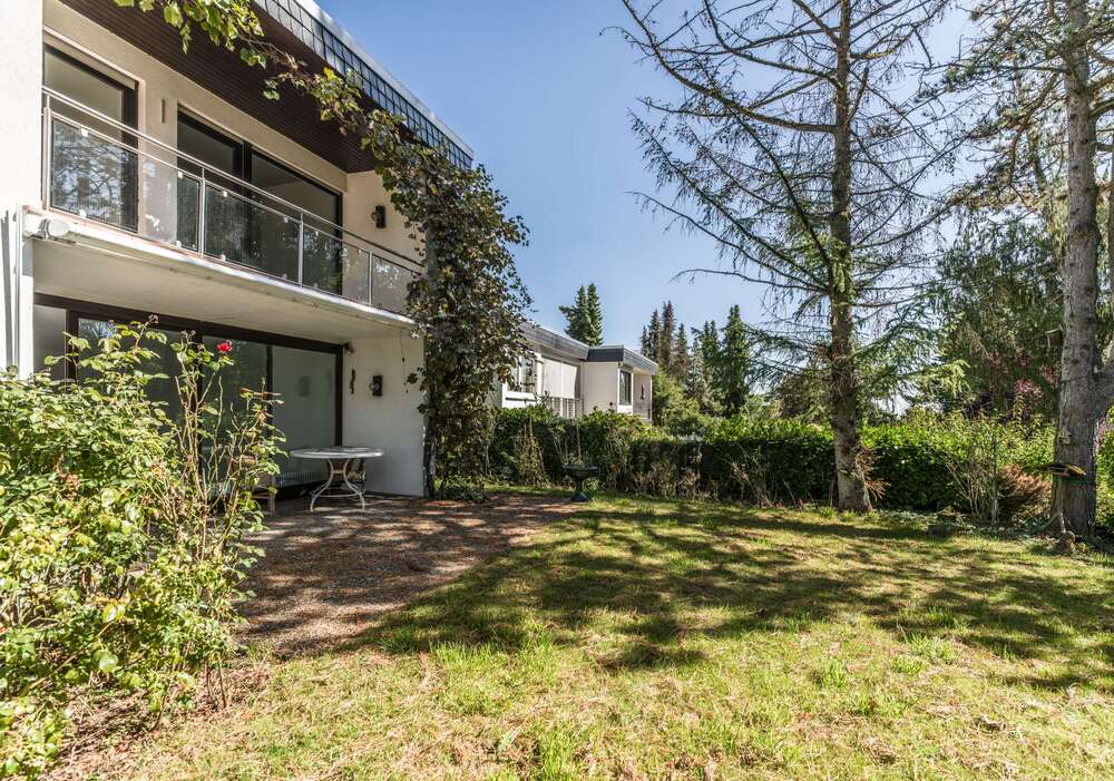 Thumbnail-Haus zum Mieten in Schlangenbad 2.250,00 € 158 m²