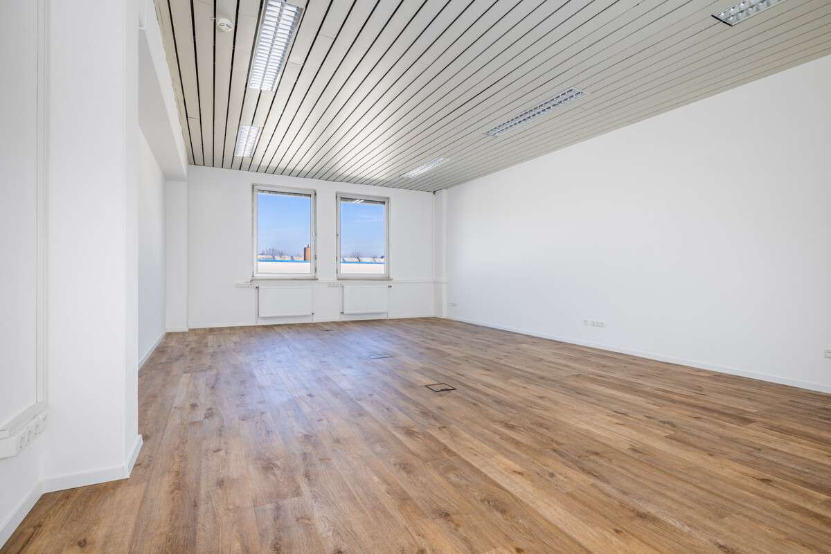 Thumbnail-Büro in Neusäß 678,05 € 79.77 m²
