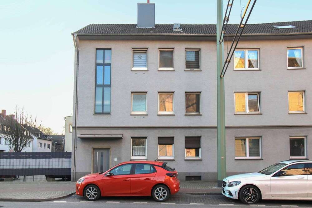 Thumbnail-Wohnung zum Kaufen in Duisburg 145.000,00 € 110.66 m²